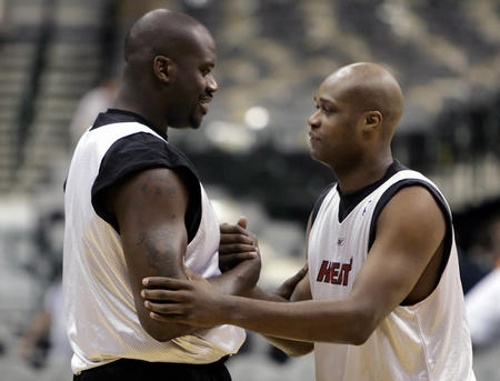 虎父无犬子，路易斯-布冯代表捷克U19上演帽子戏法（有其父必有其子：路易斯·布冯为捷克U19上演帽子戏法）