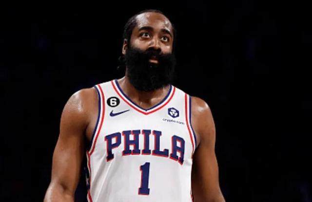 椰子：踢后卫让库普恢复信心；DV9受伤是戴维和奥蓬达的机会（椰子：改踢后卫助库普重拾信心，DV9伤缺为戴维与奥蓬达带来良机）