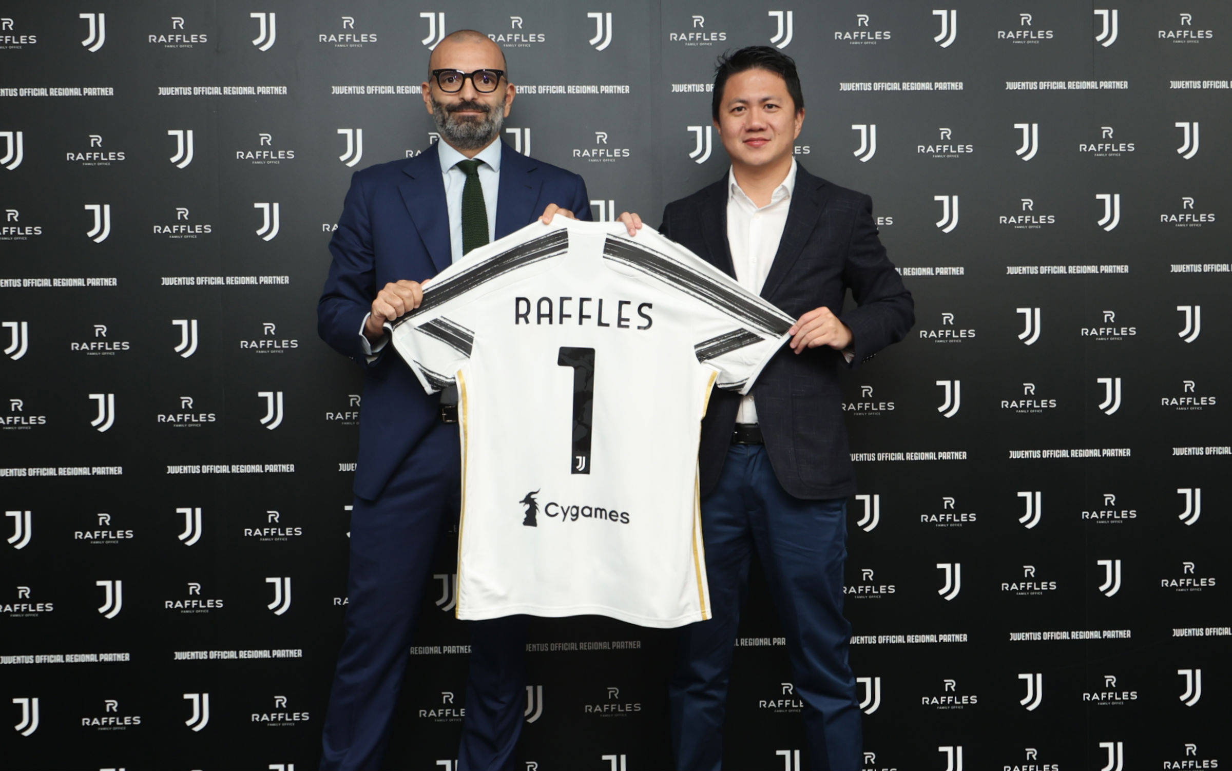 意媒：萨里要求拉齐奥冬窗买中场，梦想得到弗拉泰西（意媒：萨里盼拉齐奥冬窗补强中场，首选弗拉泰西）