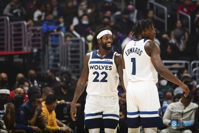 保加利亚传奇佩内夫被紧急送往肿瘤医院治疗，他曾患有睾丸癌（保加利亚名宿佩内夫被紧急送至肿瘤医院，曾患睾丸癌）