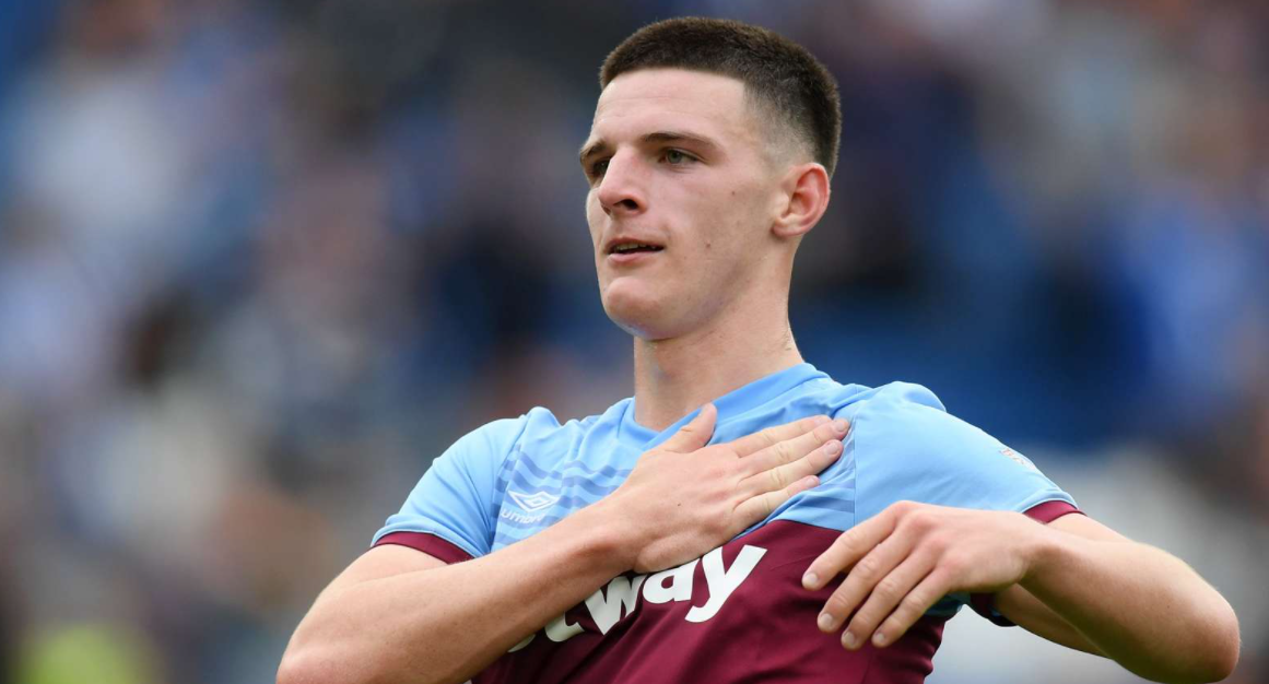 本世纪德甲戴帽数前10：莱万384场16次第1，凯恩76场10次第3（德甲本世纪帽子戏法前十：莱万384战16次领跑，凯恩76战10次位列第三）