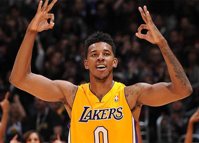 回顾亚历山大罚球神技，再创新纪录（重温亚历山大罚球绝活，纪录再被刷新）