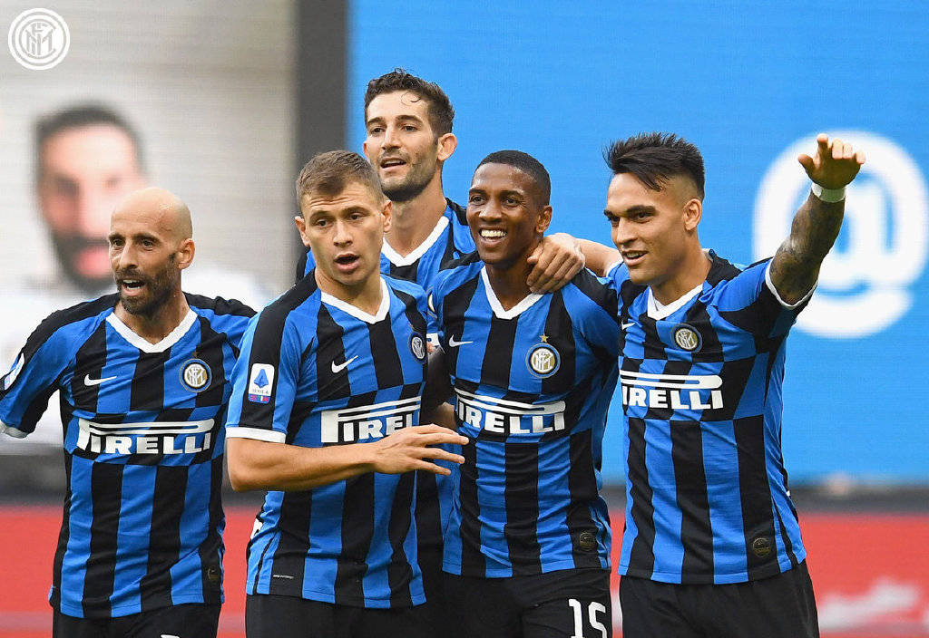 塔拉韦拉后卫：抽到皇马无比激动，最期待与姆巴佩同场竞技（塔拉韦拉后卫：抽中皇马兴奋至极，最盼与姆巴佩同场较量）