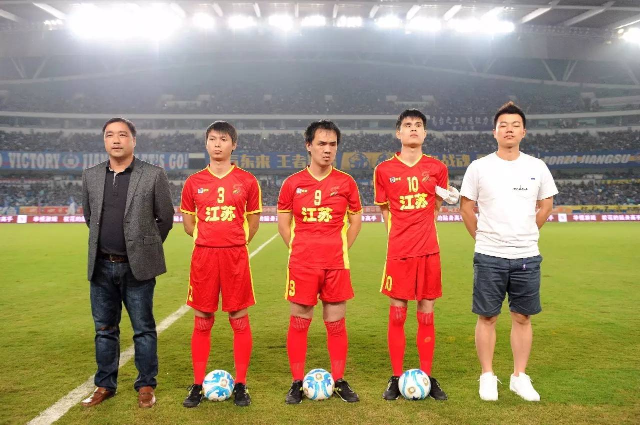 欧冠淘汰赛前瞻：拜仁客战巴黎,（欧冠淘汰赛前瞻：拜仁客场挑战巴黎圣日耳曼）