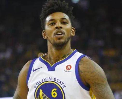 干净又卫生！贝克汉姆晒印度行学习制作美食视频（贝克汉姆印度行学做美食视频，干净又卫生）