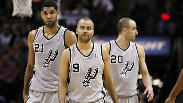 唐斯回归故地，重温旧梦（唐斯重返旧地，追忆往昔）