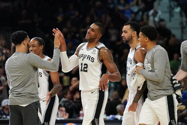 乌度卡：预判了德罗赞最后会单打，但是伊森漏掉了施罗德（乌度卡：料到德罗赞末回合要单打，但伊森漏防了施罗德）