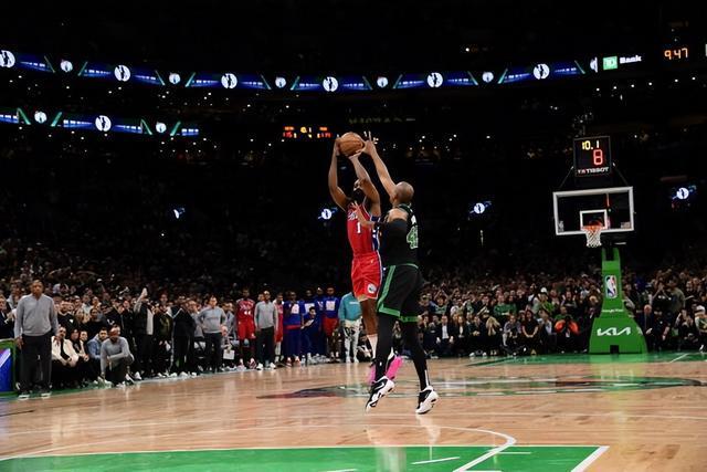 进球有错论! 姆巴佩83场73球，年度59球追平C罗，被吐槽伤害皇马（进球也有错？姆巴佩83战73球、年度59球追平C罗，却遭吐槽伤害皇马）